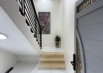 استديو بسرير ماستر وجلسة جانبية 