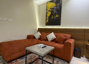 استديو بسرير ماستر وجلسة جانبية