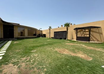 شاليه بمسطح اخضر