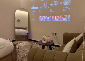 استديو بأثاث مريح وبسيط