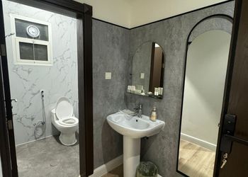استديو بتصميم أنيق ودخول ذاتي