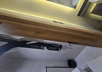 استديو بجلسة جانبية ودخول ذاتي 