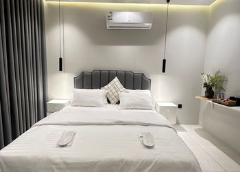 استديو هادئ بدخول ذاتي