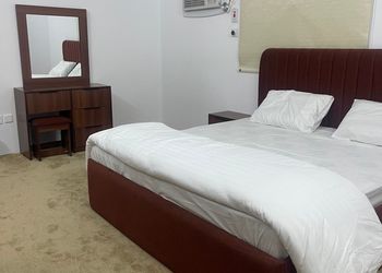 شقة بغرفتين نوم وصالة جلوس