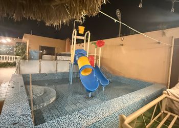 Chalet with Backyard and Pool
