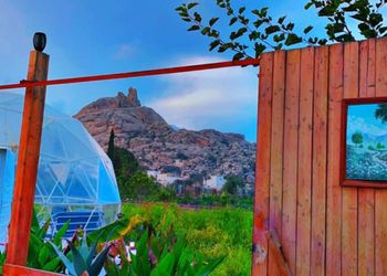كوخ ريفي بإطلالة على الجبل 