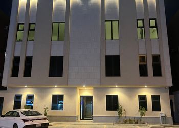 شقة بغرفة معيشة وغرفتين نوم 