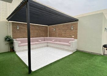 شاليه بصالة جلوس ومسبح داخلي