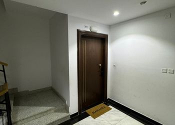 شقة فاخرة بثلاث غرف نوم وصالة