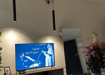 شقة بغرفة معيشة وغرفة نوم 