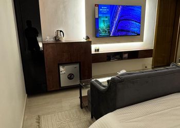 استديو بسرير ماستر وجلسة جانبية 