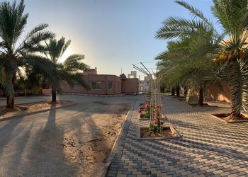 استراحة بألعاب أطفال ومجالس