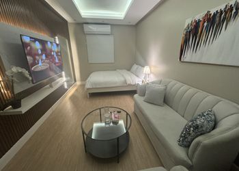 استديو بتصميم عصري و بدخول ذاتي