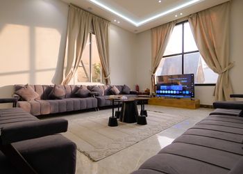 شاليه بمسبح خارجي وأجواء ممتعة 