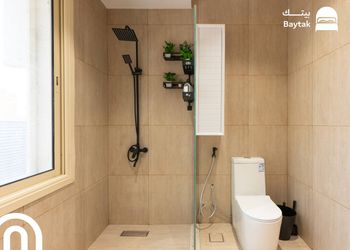 استديو بسرير ماستر وجلسة جانبية 