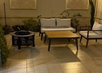 شالية بمجلس مطل على المسبح 