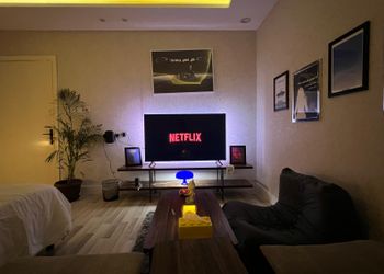 استديو بسرير ماستر وجلسة جانبية 