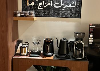 استديو بسرير ماستر وجلسة جانبية 