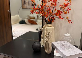 استديو بسرير ماستر وجلسة جانبية 