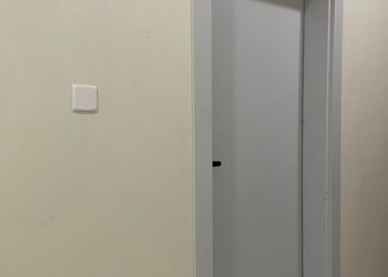 شقة بغرفة معيشة وغرفة نوم 