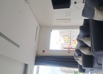 شاليه بمسطح اخضر والعاب اطفال