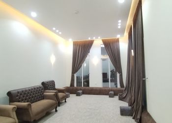 استراحة بمجلس وفناء خارجي 