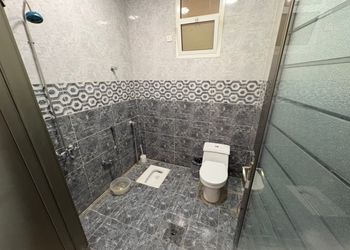شاليه بجلسة خارجية ومجلس 