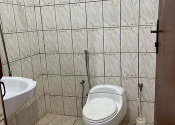 استراحة بمجالس واسعة وجلسة خارجية