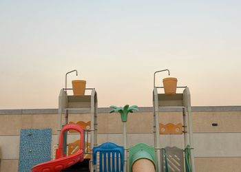 شاليه بصالة داخلية وغرفة نوم 