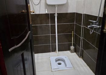استديو بسرير ماستر وجلسة جانبية