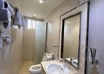 شقة بغرفة نوم وغرفة جلوس 