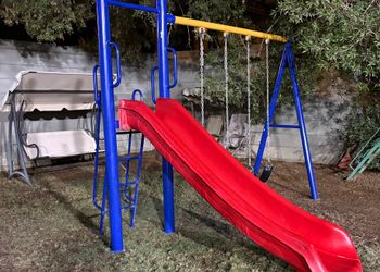 استراحة بجلسة خارجية ومسطح اخضر