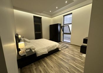 شقة راقية 3 غرف نوم بدخول ذاتي