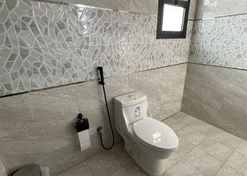 استديو بسرير ماستر وجلسة جانبية 