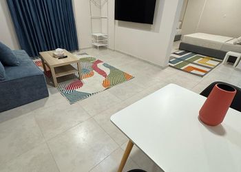 استديو بدخول ذاتي وأثاث مريح 