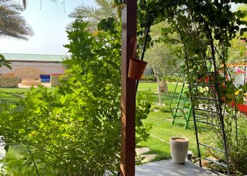 استراحة بمسبح وجلسة خارجية