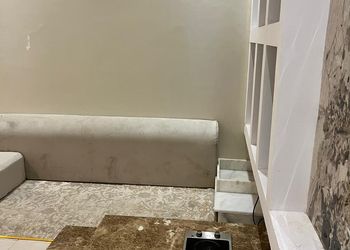 شاليه بمسطح اخضر وجلسة خارجية 