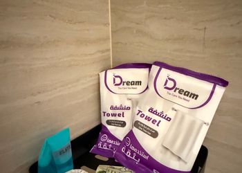 استديو بسرير ماستر وجلسة مريحة 