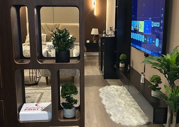 استديو بأثاث مريح وبسيط 