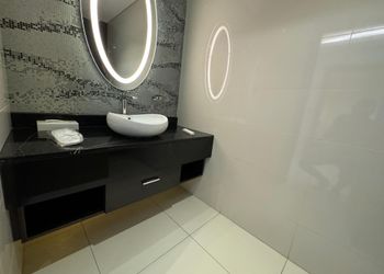 شقة بتصميم فاخر وإطلالة مميزة