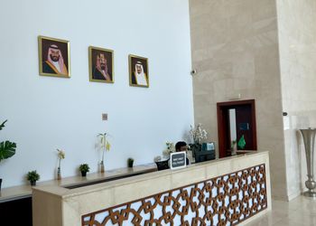 شقة بصالة وغرفة نوم