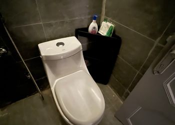 استديو هادئ بسرير ماستر