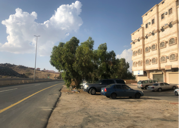 استديو فاخر بإطلالة ودخول ذكي