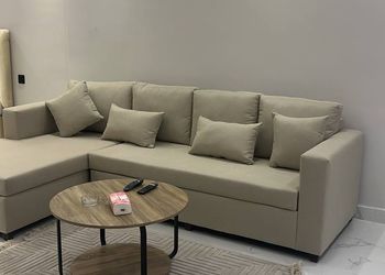 استديو بسرير ماستر وجلسة مريحة 