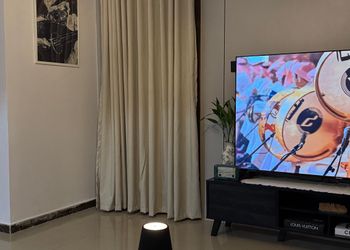 شقة بغرفتين نوم وصالة