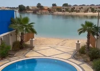 شاليه بمسبح خارجي وأجواء ممتعة 