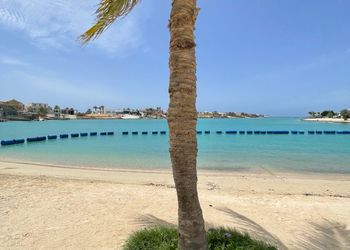 شاليه انيق باطلالة على البحر 