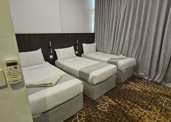 استديو بثلاث اسره فردية