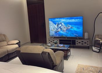 استديو بسرير ماستر وجلسة جانبية