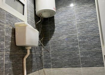 شالية بمجلس وفناء خارجي 